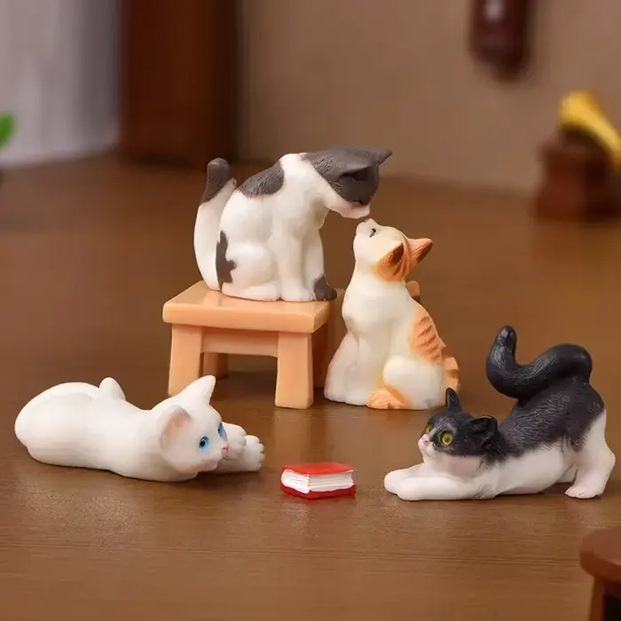 Figurine de chaton en résine