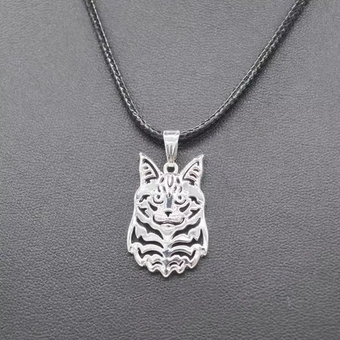 Collier chat Maine Coon chaîne corde noire pour femme
