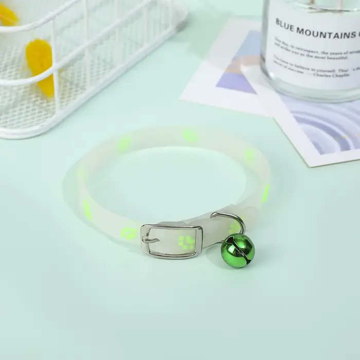 Collier Lumineux pour Chat, Collier Fluorescent Anti-Perte pour Petit Chien et Chat, Collier en Sili