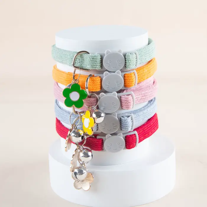 Paquet de 5 colliers de chat réglables avec cloche