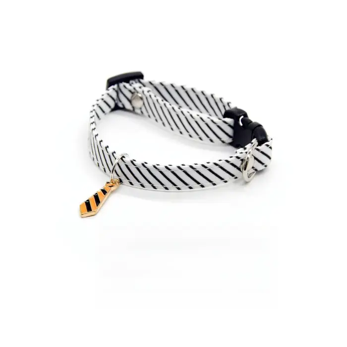 Collier pour chat à rayures avec nœud papillon, collier réglable pour animaux de compagnie, accessoi