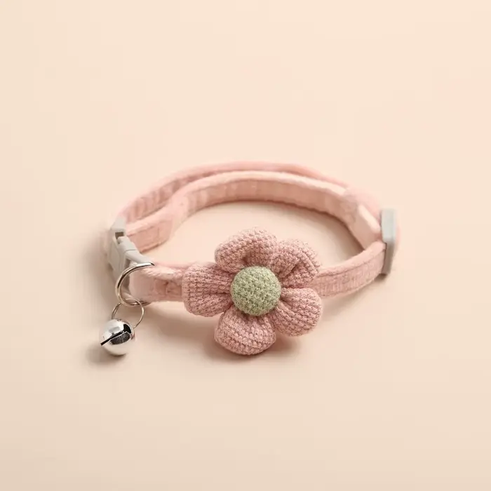 Collier de clochette de dessin animé coloré pour animal de compagnie, collier de sueur réglable mign