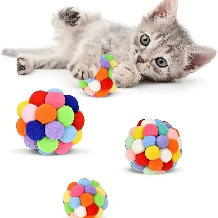 Boule en peluche élastique colorée pour chat