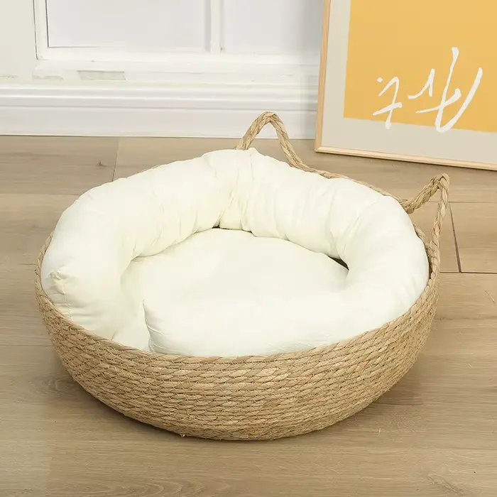 Panier-lit pour chat en rotin tressé d'été avec coussin moelleux